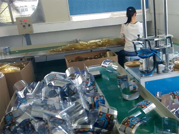 彩印塑料圓筒卷邊機視角 彩印塑料圓筒卷邊機視角