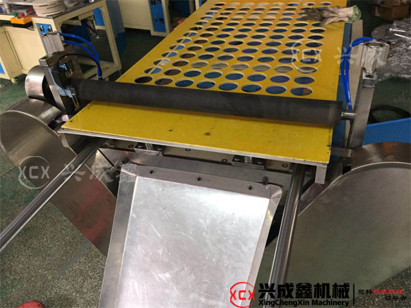 吸塑圓筒削蓋機 吸塑圓筒削蓋機